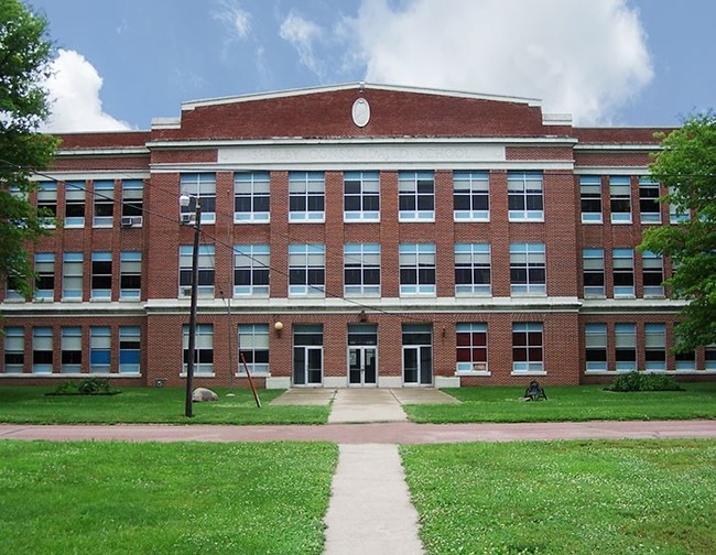 Primary Photo - Cardinal Lofts