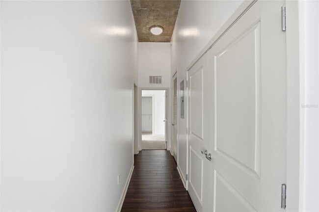 Building Photo - 155 S Court Ave