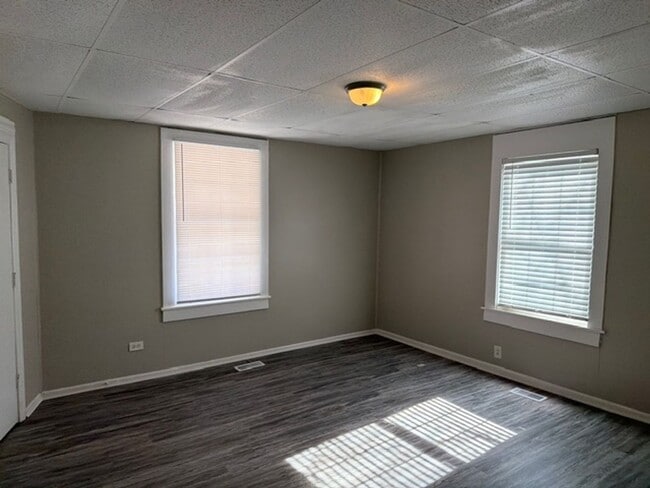 Building Photo - Adorable 3 bedroom 1 bath fully renovated home . Located in Gastonia