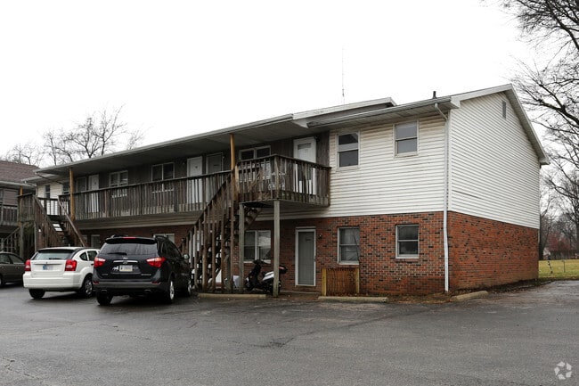 Primary Photo - Elmwood Apartments