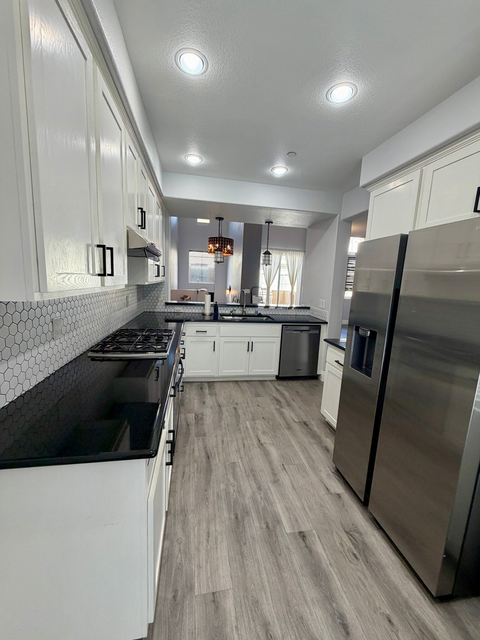 kitchen - 4942 Haight Trl