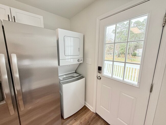 Building Photo - A-Frame Waterfront Home - Gulf Breeze