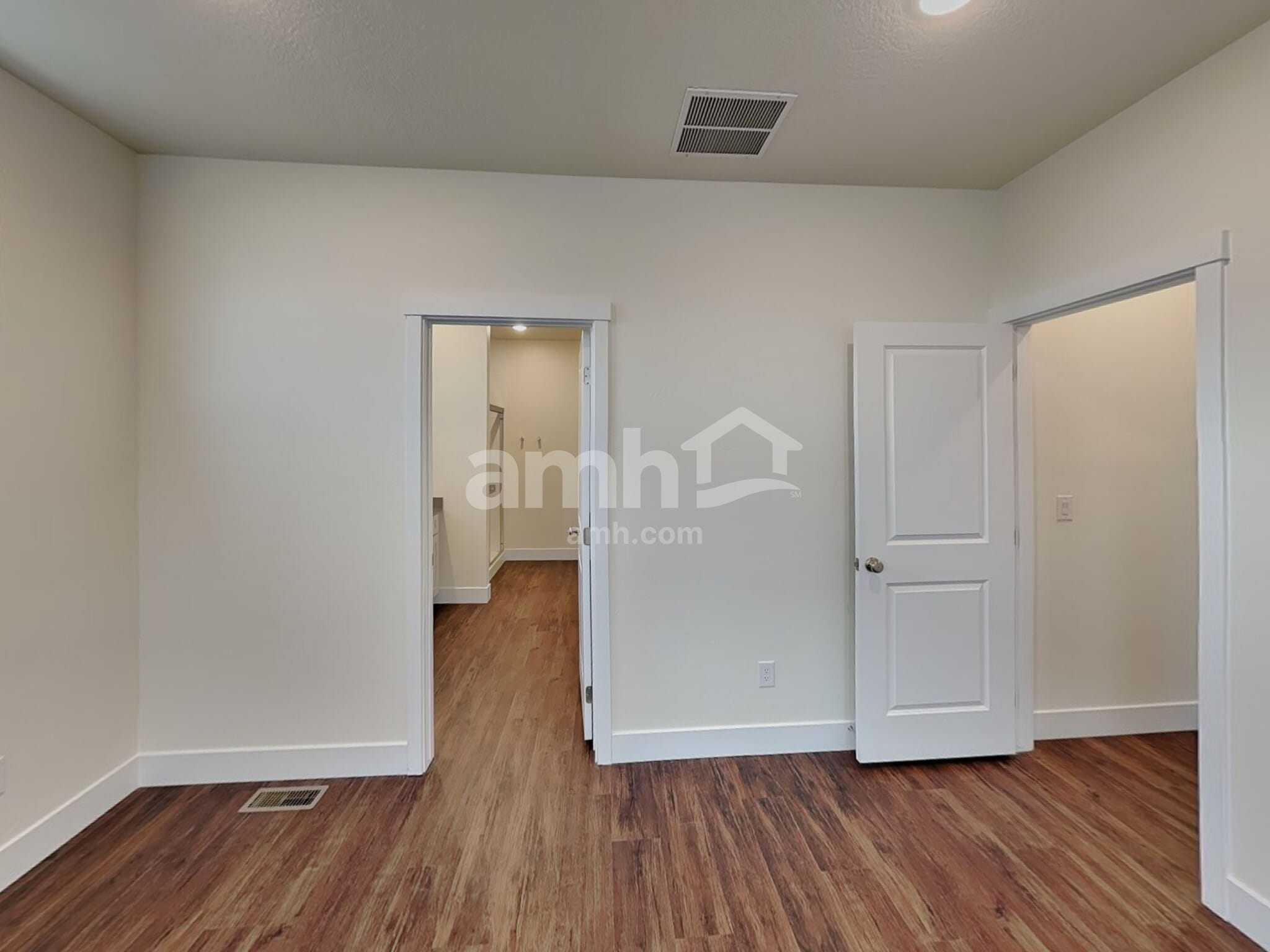 Building Photo - 3126 N Vigo Ave