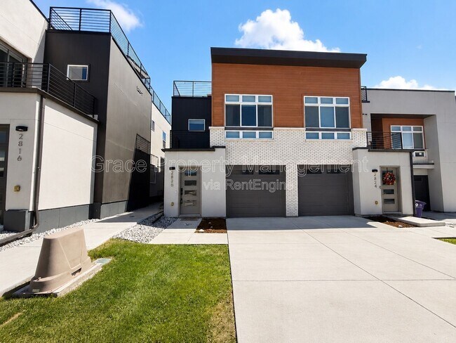 Building Photo - 2820 W 53rd Ave