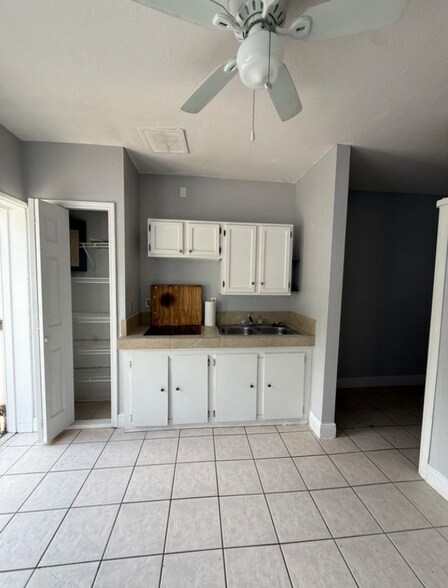 Building Photo - 2725 Uintah Ave