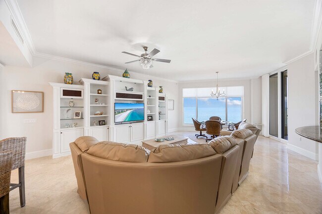 Building Photo - 940 Cape Marco Dr