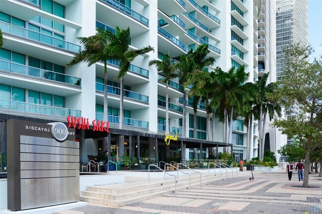 Building Photo - 900 Biscayne Blvd