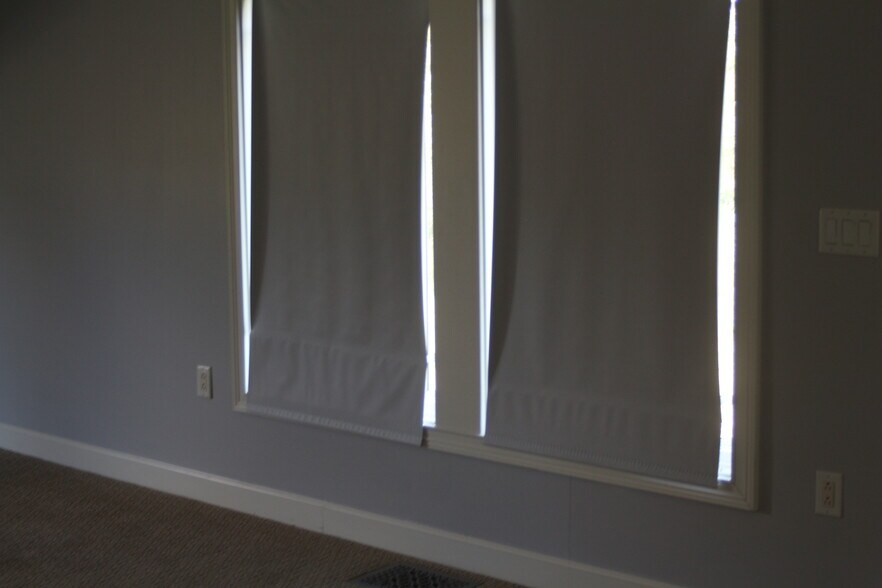 Great Room - 14300 Coolville Ridge Rd