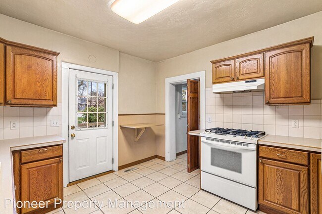 Building Photo - 2 br, 1.5 bath House - 415 E Colorado Ave