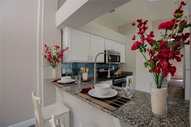 Building Photo - 8002 Carriage Pointe Dr