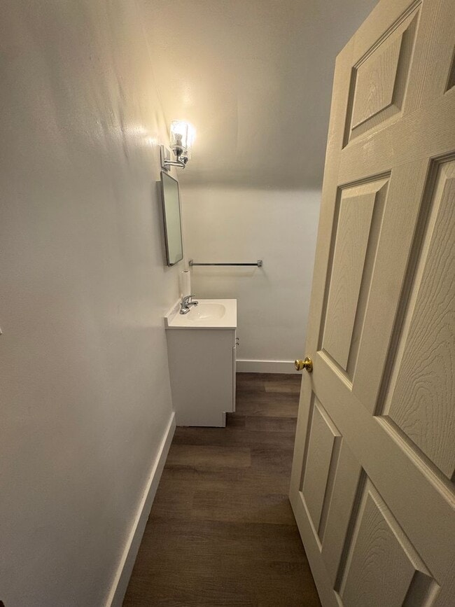 Building Photo - 212 N Highland Ave