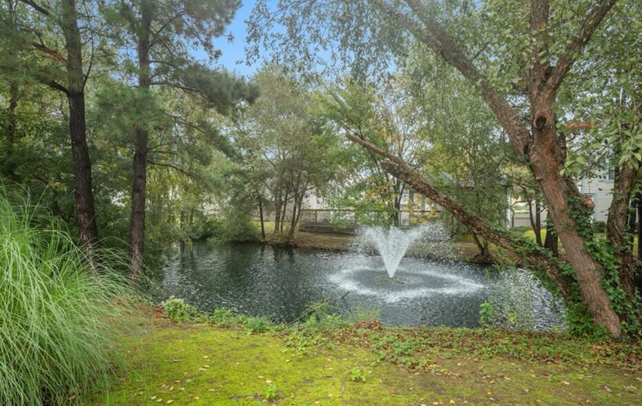 Building Photo - 4520 Shallowford Cir