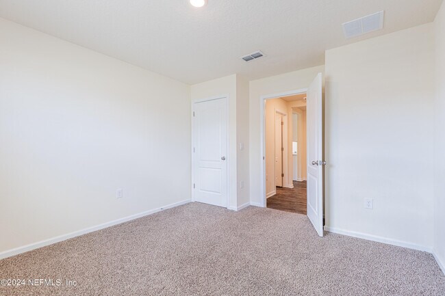 Building Photo - 3474 Cliffside Way