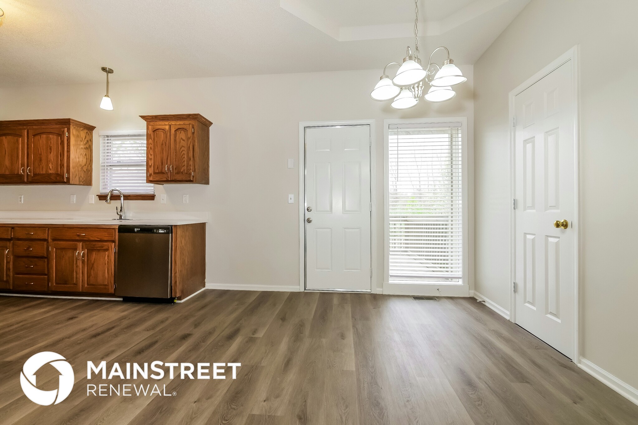 Building Photo - 10511 N Ditman Ave