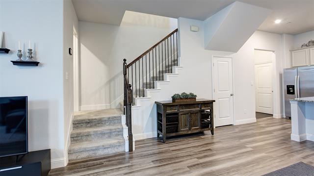 Building Photo - 7436 Palisades Dr