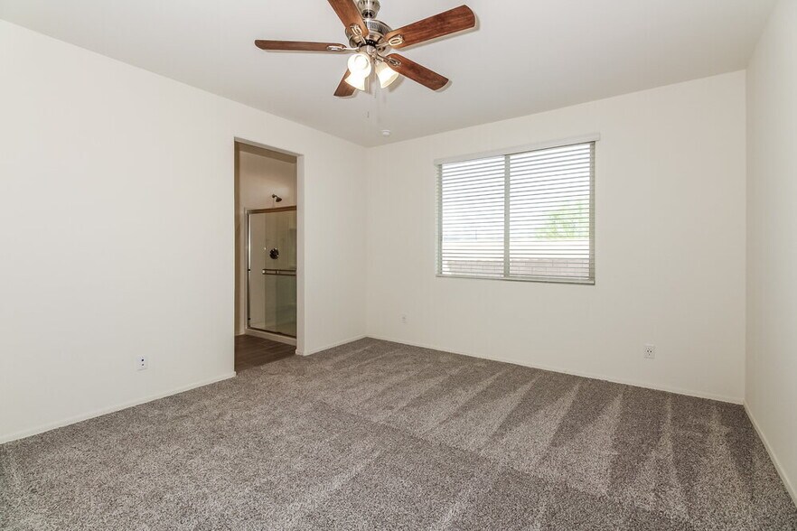Building Photo - 13146 N Grayson Dr