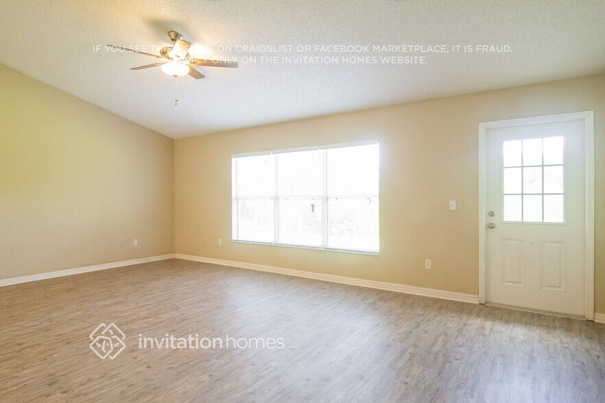 Building Photo - 1711 Whitman Dr