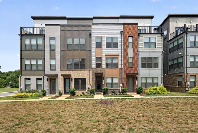 Building Photo - 2554 Nicholson St