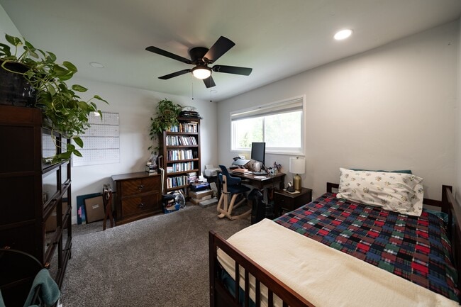 Building Photo - 3709 Avenida Palo Verde