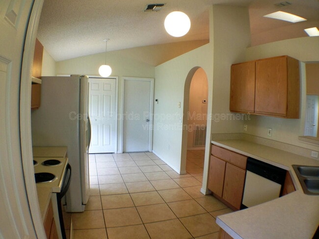 Building Photo - 3842 Stonefield Dr