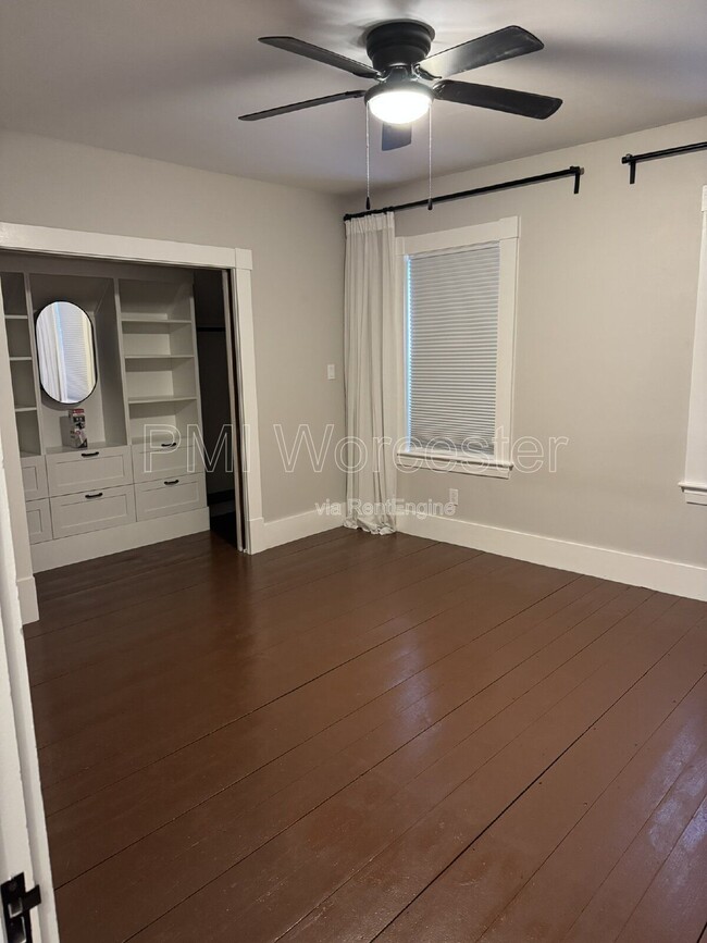 Building Photo - 161 Lincoln St