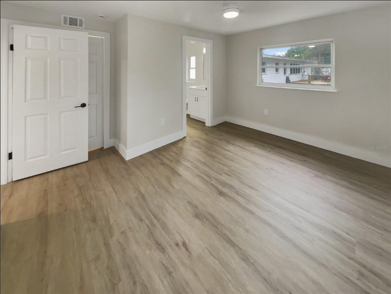 Building Photo - 2642 49th Street N