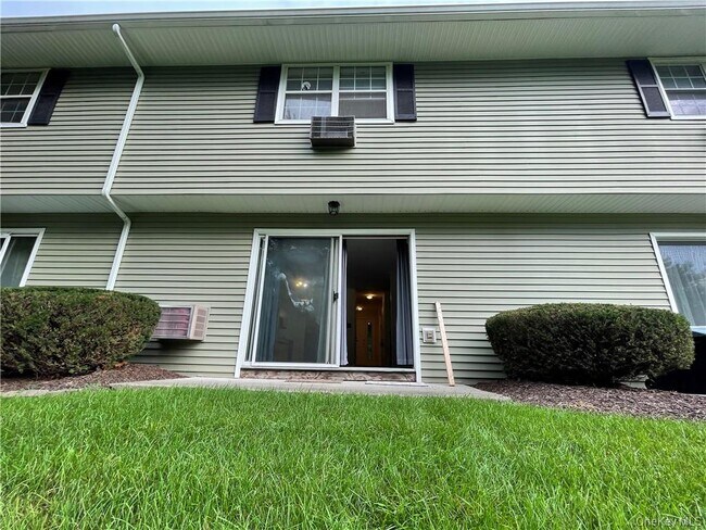 Building Photo - 100 Hillside Dr