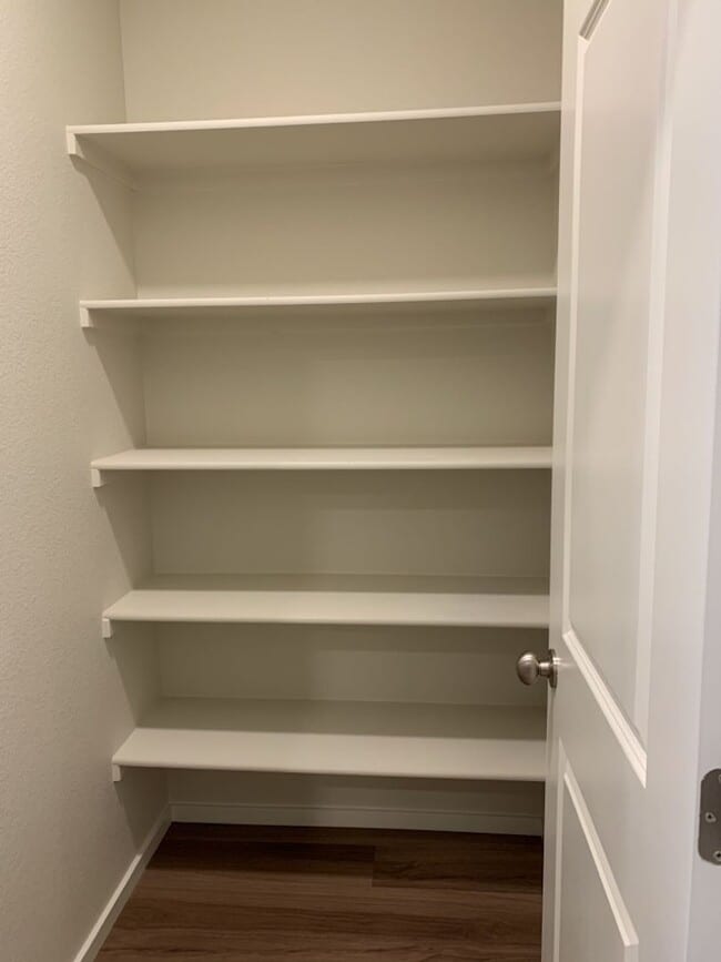 Building Photo - 3 Bed / 2.5 Bath Townhome with Attached Garage in NE Ft. Collins