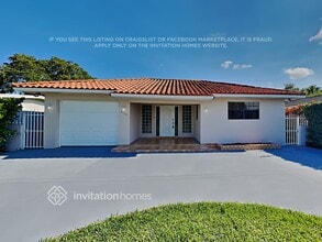 Building Photo - 6435 SW 32nd St