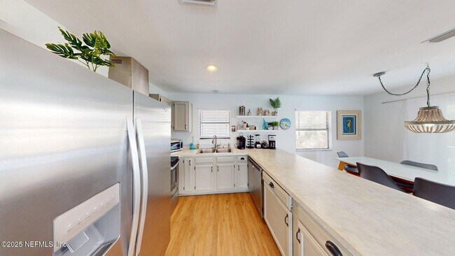 Building Photo - 5737 Rudolph Ave