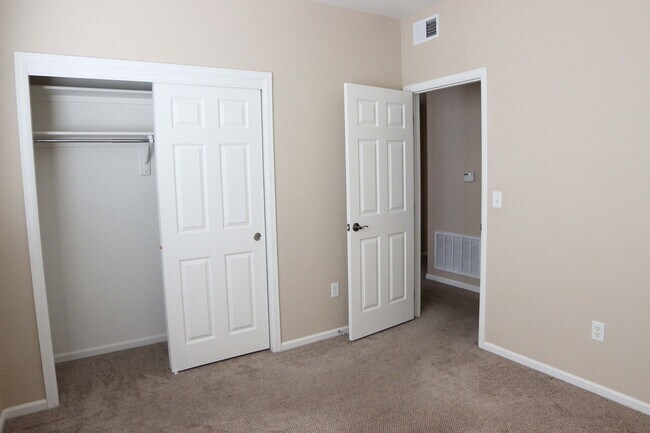 Building Photo - 2107 Grays Peak Dr