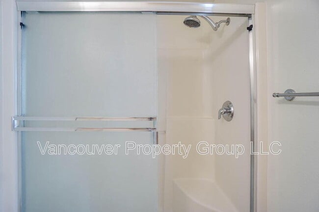 Building Photo - 1100 W 30th St