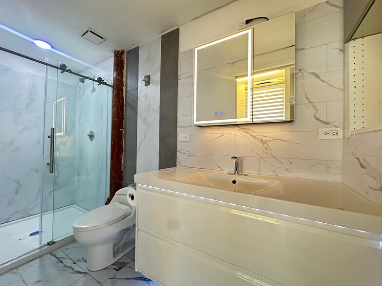 Building Photo - 109 Summer St