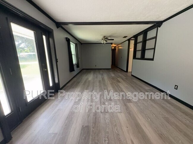 Building Photo - 12300 SE 128th Ct