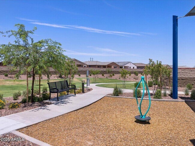 Building Photo - 20775 N Roadrunner Ln