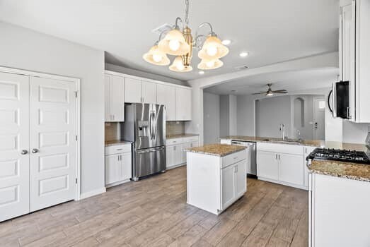 Building Photo - 22139 Approach