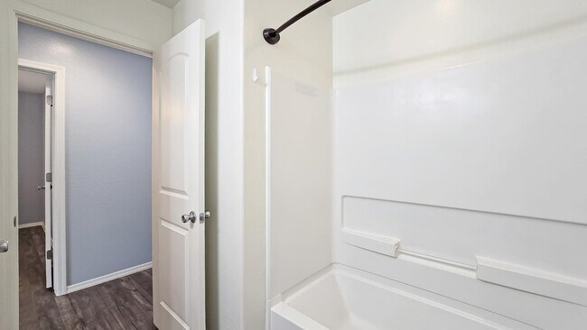 Building Photo - 1286 N 165th Dr