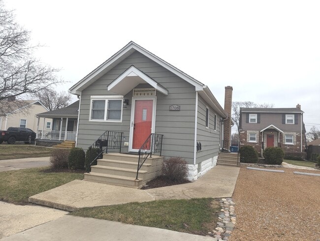 Building Photo - 1708 N Center St