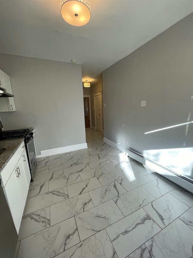 Building Photo - 78 W 6th St