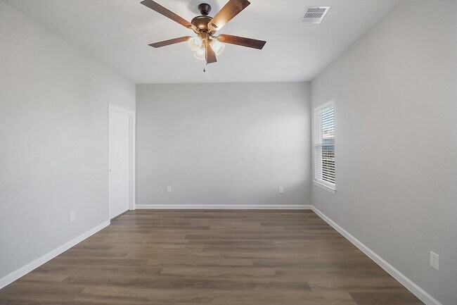 Building Photo - 19218 Akin Dr