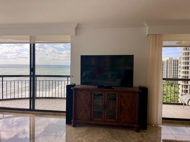 Building Photo - 4000 N Ocean Dr