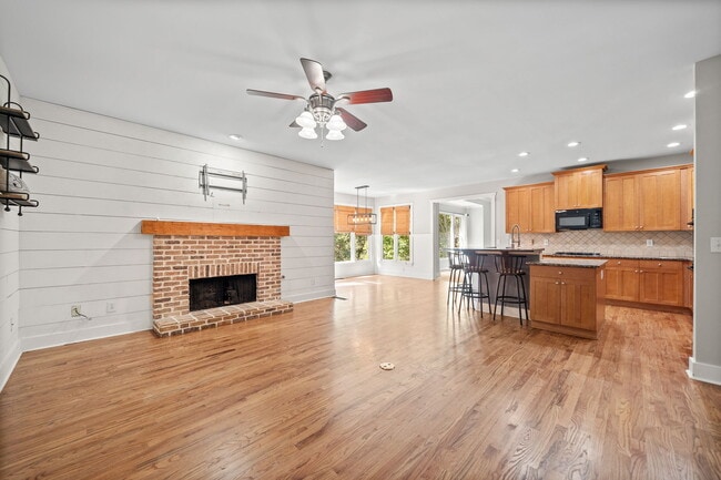 Building Photo - 521 Wooded Mountain Trail