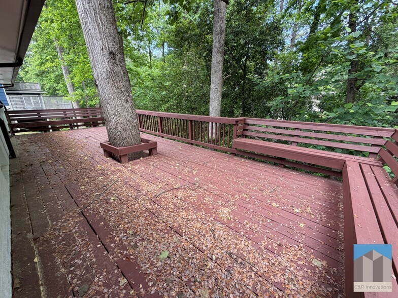 Building Photo - 2636 Whiteleigh Ct NE