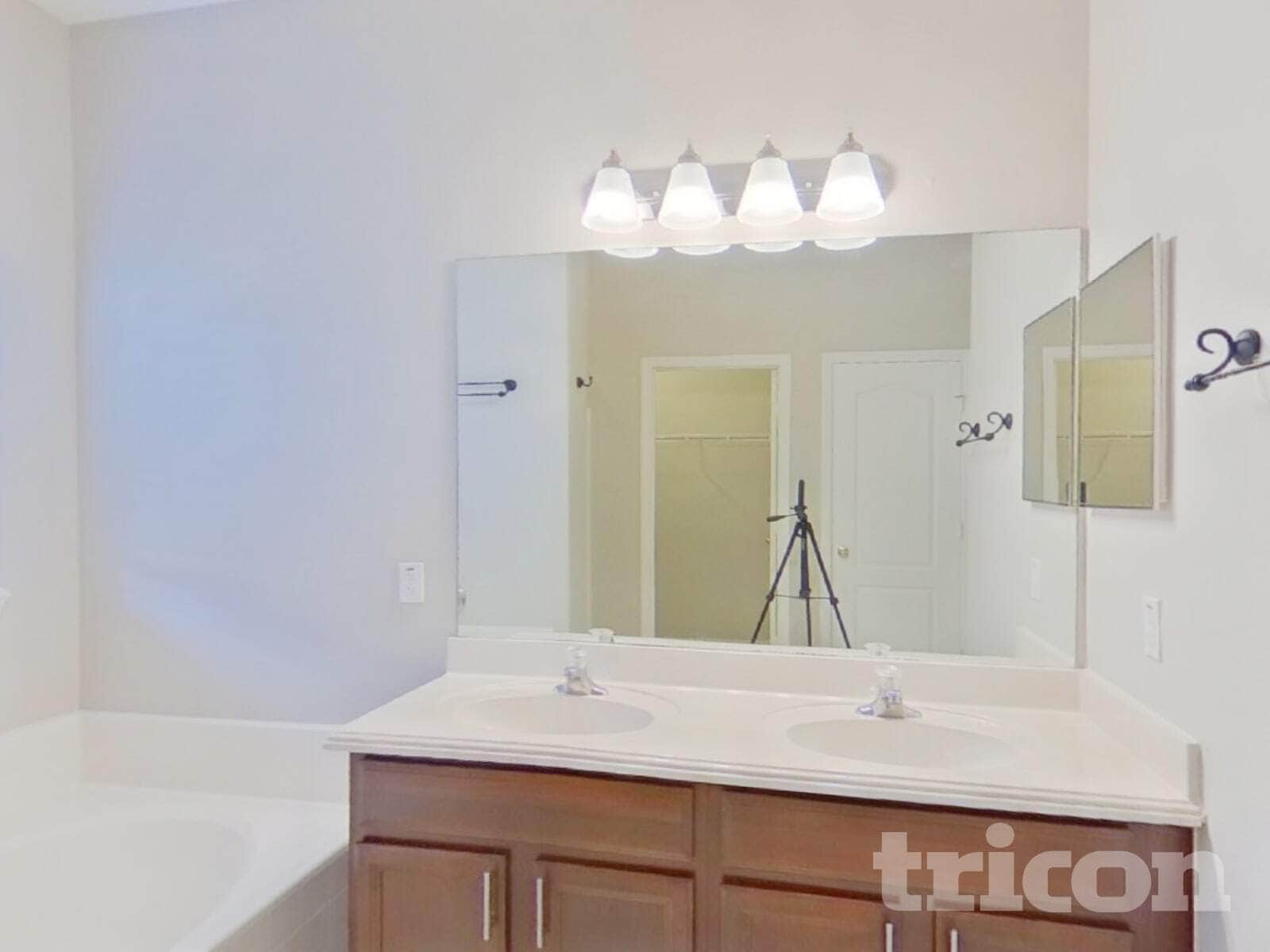 Building Photo - 3808 Swallowtail Ln