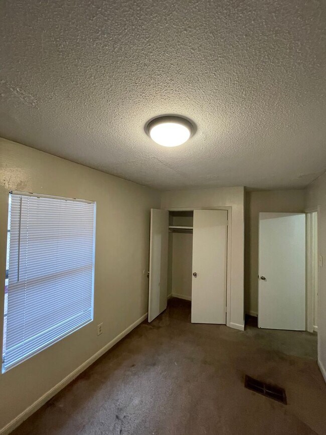 Building Photo - 200 Loire Ave