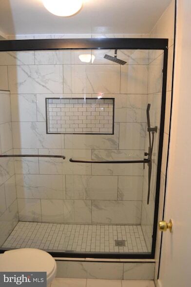 Building Photo - 5153 Frederick Ave