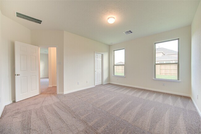 Building Photo - 6120 Whitewing Rd