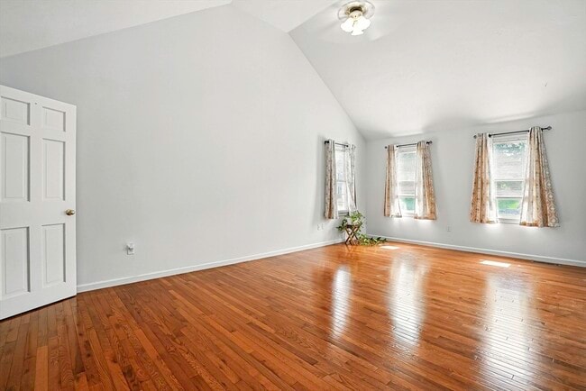 Building Photo - 43 Trowbridge Ln