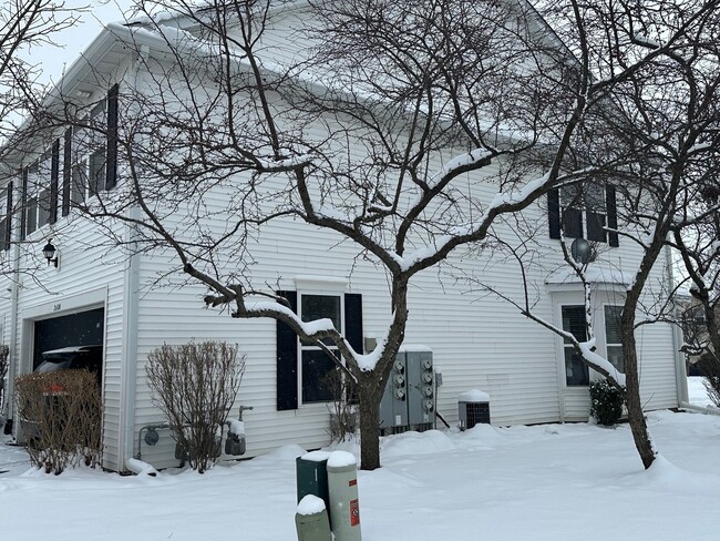 Building Photo - 2600 Providence Ave