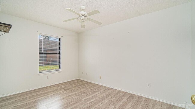 Building Photo - 1500 Evergreen Ave